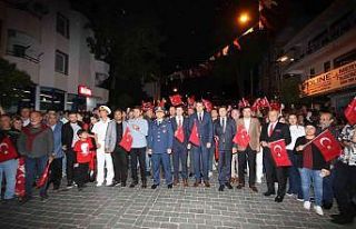 Kaş’ta Cumhuriyet Bayramı nedeniyle fener alayı...