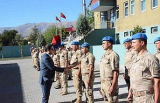 Kaymakam Başar, jandarma ile bir araya geldi