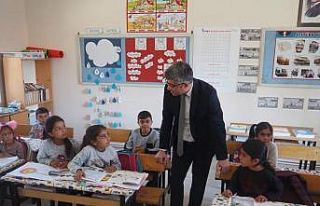 Kaymakam Çalışır köy okullarını ziyaret etti