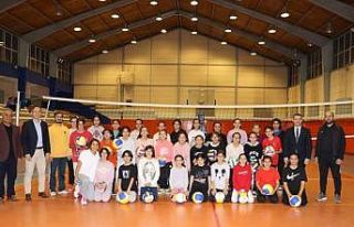 Kaymakam gençlere sporun faydalarını anlattı