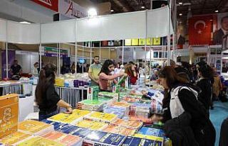 Kayseri Kitap Fuarı, ünlü yazarların uğrak yeri...