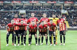 Kayserispor - Galatasaray maçını 16 bin 758 kişi...