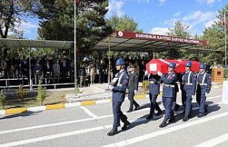 Kazara kendini silahla vuran uzman çavuşun cenazesi...