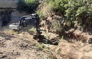 Kılavuzlar’da haneler ve tarım arazileri zarar...