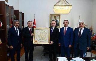 Kilis heyeti Bakan Karaismailoğlu ile bir araya geldi