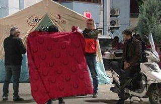 Kızılay, Madenci yakınlarına battaniye dağıttı