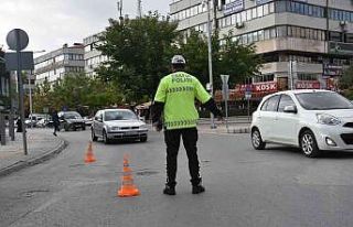 Konya Emniyetinden dronlu “Yaya Önceliği” denetimi