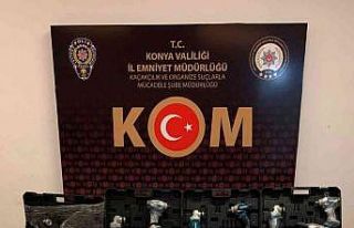 Konya’da gümrük kaçağı elektronik eşya ele...