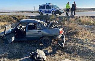Konya’da takla atan otomobilden burunları kanamadan...