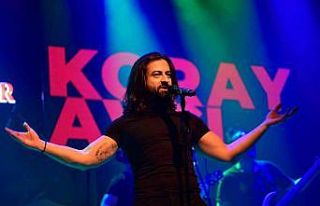 Koray Avcı Bursa’da unutulmaz konser verdi