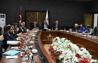 Kosova Kalkınma Bakanı Fikrim Damka DAİB’i ziyaret...