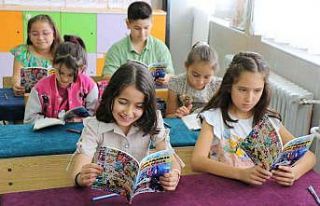 Küçük yaşta kendi hikayelerini yazarak kitaplaştırdılar