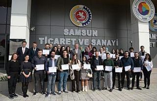 Kursiyerlerin sertifika heyecanı