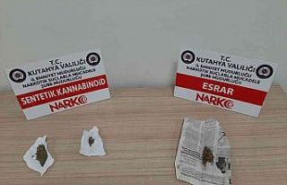 Kütahya’da 3 şahsın üzerinde uyuşturucu ele...