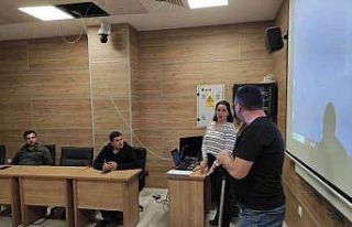 Kütahya’da ’Haydi’ personeline eğitim