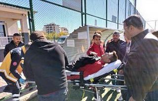 Maçta şekeri ve tansiyonu düşen kaleci hastaneye...