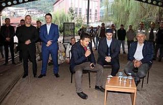 Maden işçileri şehit arkadaşları için dua etti