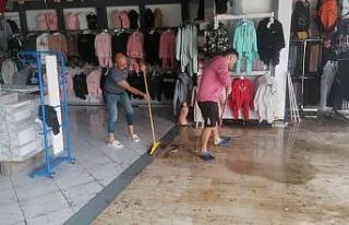 Manavgat’ta sağanak yağmur ve dolu etkili oldu