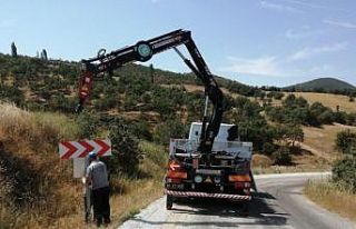 Manisa’da bin 823 kilometrelik yolda trafik levha...