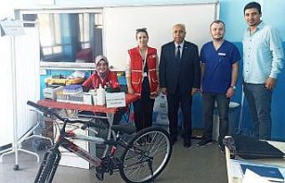 Manisa’da en çok kan bağışçısı getiren öğrenciye...