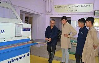 Manisa’da fabrika gibi okul