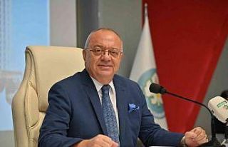 Manisalı kadın üreticilere üzüm sıkma makinesi...