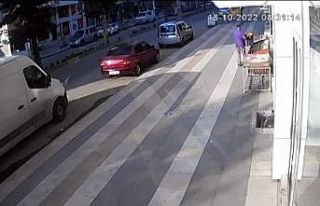 Marketin önünden bir kasa ekmeğin çalındığı...