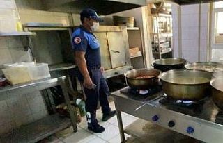 Marmaris’te zabıta ekiplerinin denetimleri devam...