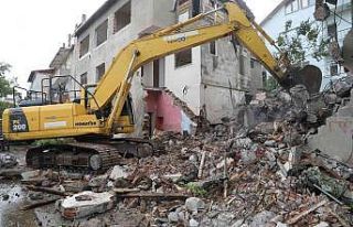 Mehmet Ali Paşa’daki 4 bina yıkıldı