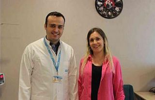 Meme kanserine yakalanınca iki göğüsüde alındı,...