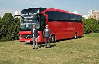 Mercedes-Benz Türk 100 bininci otobüsünü banttan...