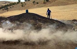 Mevsimlik işçilerin zorlu mangal kömürü mesaisi...