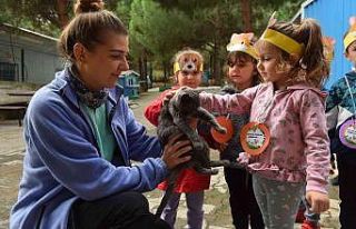 Miniklerden can dostlara ziyaret