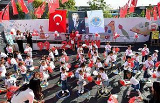 Miniklerden Cumhuriyet Bayramı’nda coşkulu kutlama