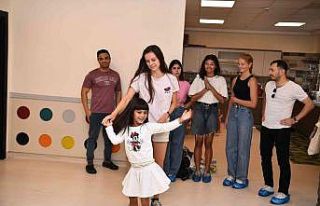 Miniklere danslı İngilizce eğitimi