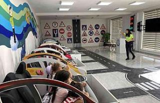 Miniklere eğlenceli trafik eğitimi