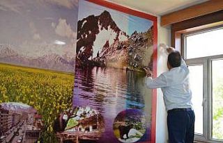 Müdür Demir eline fırçayı alıp zabıta odasını...