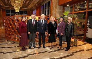 Müzik Enstrümanları Müzesi sezonu Gülsin Onay...