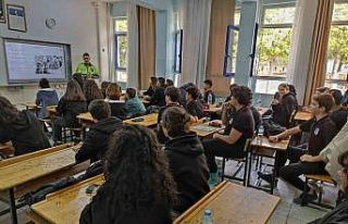 Öğrencilere sınıf içi trafik kural ihlalleri...