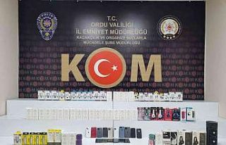 Ordu merkezli kaçak cep telefonu operasyonu: 8 şüpheli...