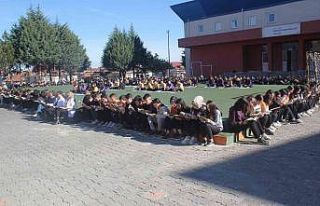 Ordu’da yaklaşık bin öğrenci, kitap okuma etkinliğinde...