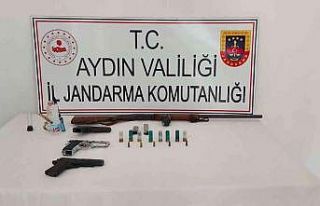 Ortaklar’da PKK’yı simgeleyen bez parçası ele...