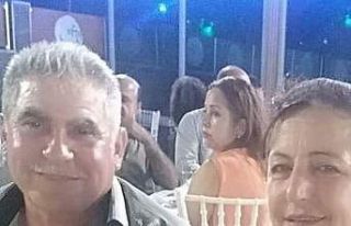 Otomobil tarım aracına çarptı, karı koca hayatını...