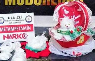 Oyuncak bebek içerisinden uyuşturucu madde çıktı