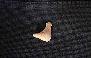 (Özel) Assos’ta çocuk mezarlarına hediye olarak...