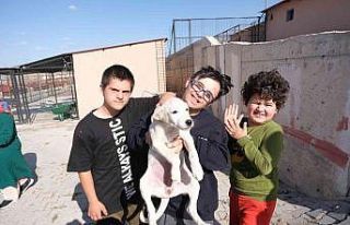 Özel çocuklardan sevgi dolu ziyaret