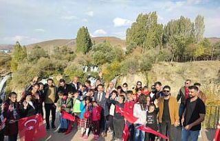 Özel eğitim öğrencileri Muradiye Şelalesi’nde...