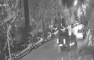 Park halindeki araçlara çarpıp kaçtı