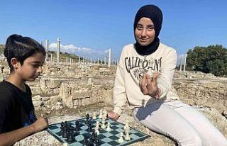 Perge Antik Kenti’nde satranç şenliği