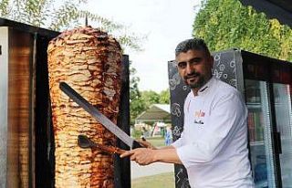 "Piton Döner" Adana Lezzet Festivali’nde...